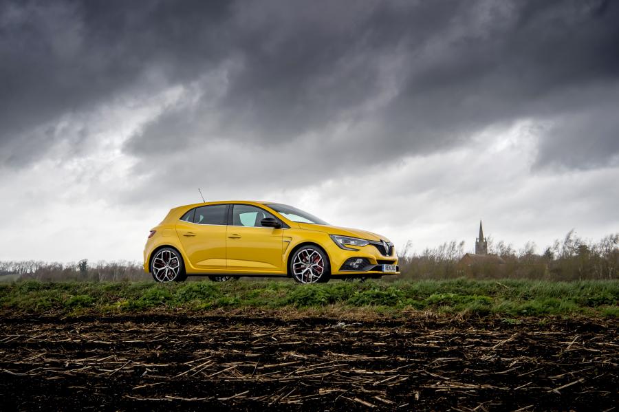  Renault Megane R.S. 300 Trophy 2019 года  (UK) (фото 22 из 40)